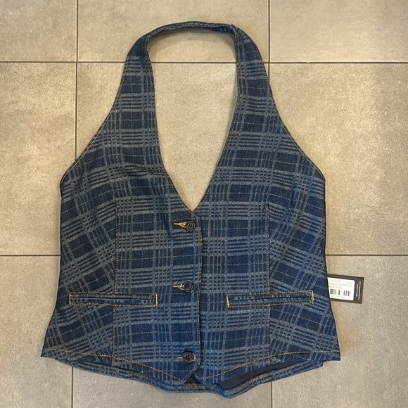 Lioness Woman’s Renewal Halter Top - Picture 5 of 11